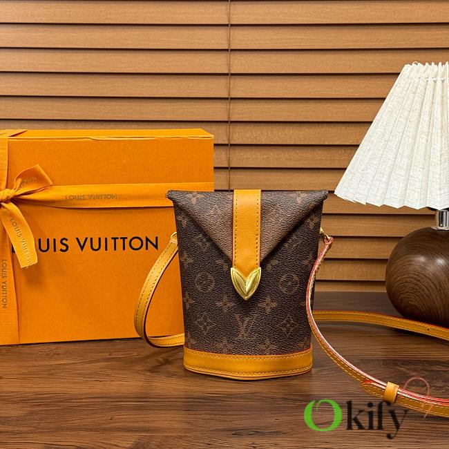 Okify Louis Vuitton Envelope Pouch Bag M11629 12.5x18x8.5cm - 1