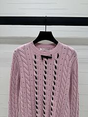 Okify Valentino Twisted Woven Pullover Long-Sleeved Sweater In Pink - 2