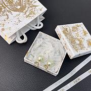 Okify Dior Tribales Flower Pearl Earrings  - 2