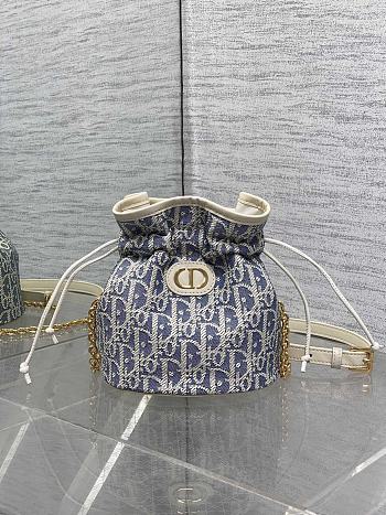 Okify Dior 30 Montaigne Mini Bucket Bag With Drawstring In White 16x13x18.5cm