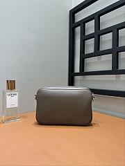 Okify Loewe Small Pebble Messenger Bag In Gray 20x6x12.5cm - 5
