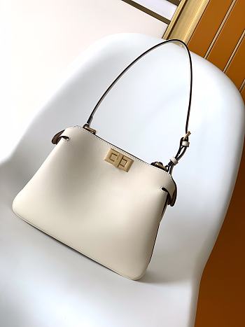 Okify Fendi Peekaboo Soft Small Bag In White 29x12x19cm