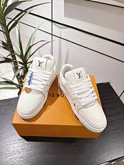 Okify Louis Vuitton Sneakers 24656 - 2