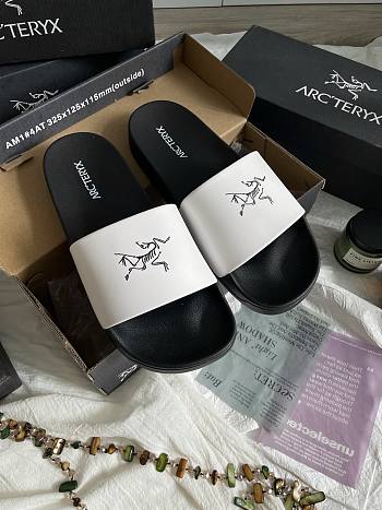Okify Arc'teryx Black And White Slides 