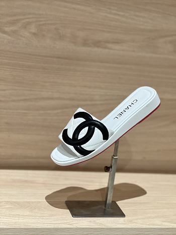 Okify CC White Slides 24659