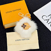 Okify Louis Vuitton Vivienne Fur Keychain M02300 - 3