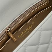 Okify CC Small CF Gold Ball Flap Bag In White Lambskin 18x13x7cm - 2