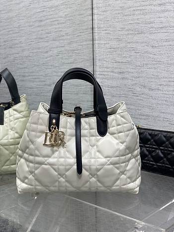 Okify Dior Medium Toujours Bag In Black And White Macrocannage Calfskin 28.5x19x21cm