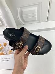 Okify Louis Vuitton Bom Dia Flat Comfort Mules Sandals 1AAW8K - 6