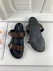 Okify Louis Vuitton Bom Dia Flat Comfort Mules Sandals 1AAW8K - 4