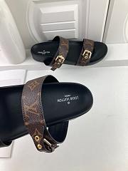 Okify Louis Vuitton Bom Dia Flat Comfort Mules Sandals 1AAW8K - 3
