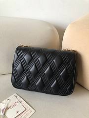 Okify Valentino Medium Quiltie 67 Bag In Black 23x17x8cm - 3