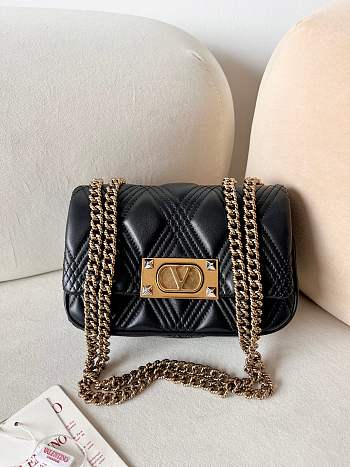 Okify Valentino Small Quiltie 67 Bag In Black 19x13x6cm