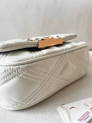 Okify Valentino Small Quiltie 67 Bag In White 19x13x6cm - 4