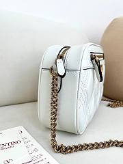 Okify Valentino Medium Quiltie 67 Shoulder Bag In White 24x16x6.5cm - 2