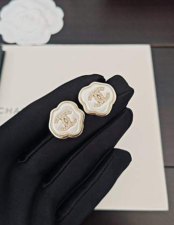 Okify CC Light Gold Stud Earrings 