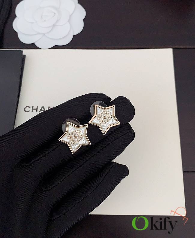 Okify CC Light Gold Stud Earrings With Stars - 1