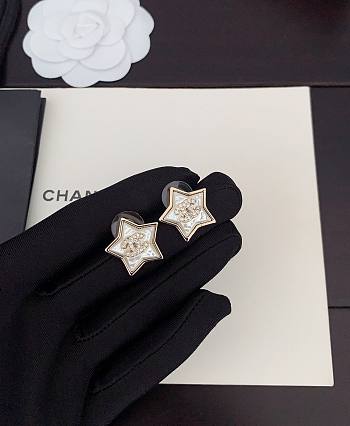Okify CC Light Gold Stud Earrings With Stars