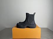 Okify Louis Vuitton Round Toe Sleeve Short Tube Chelsea Boots In Black - 1