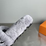 Okify Louis Vuitton Gray Fur Slippers  - 5