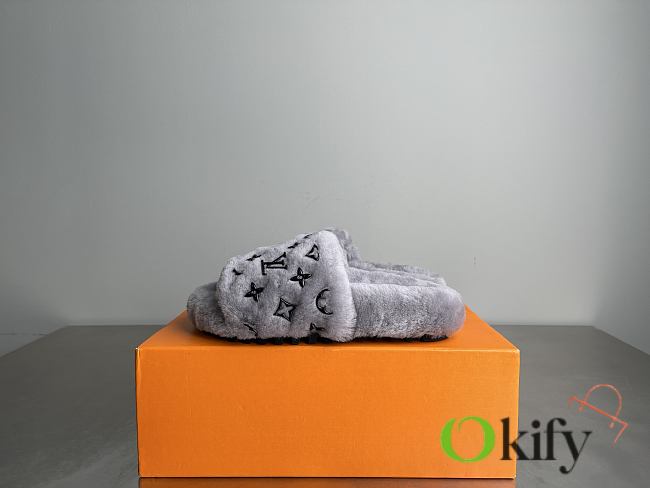 Okify Louis Vuitton Gray Fur Slippers  - 1