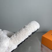 Okify Louis Vuitton White Fur Slippers  - 6