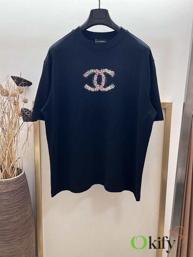 Okify CC Black T-shirt With Flower Logo - 1