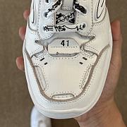 Okify Balenciaga Hamptons Worn-Out Sneakers In White - 2