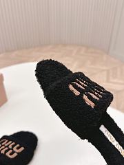 Okify MiuMiu Black Fur Slippers - 3