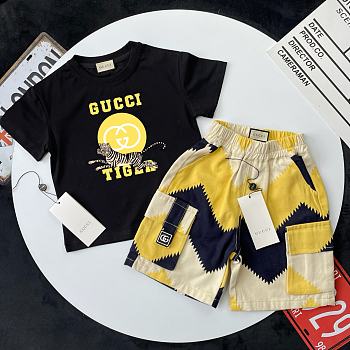 Okify Gucci Set Of T-shirt And Shorts In Black And Yellow For Kids 