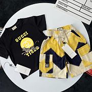 Okify Gucci Set Of T-shirt And Shorts In Black And Yellow For Kids  - 5