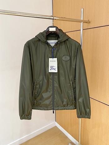 Okify Burberry Green Padded Hooded Jacket