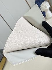 Okify Louis Vuitton Passport Cover In Beige Dream M25917 10x14x2.5cm - 4