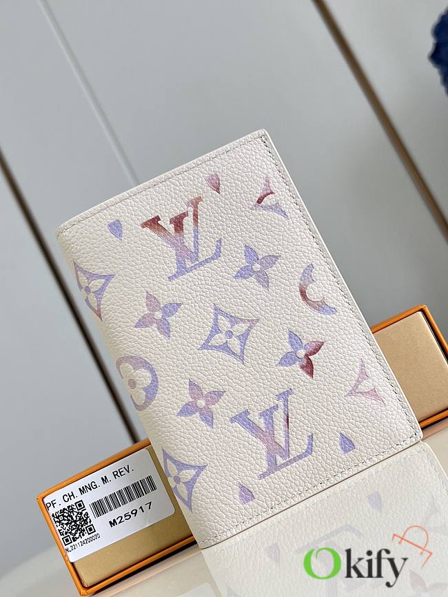 Okify Louis Vuitton Passport Cover In Beige Dream M25917 10x14x2.5cm - 1
