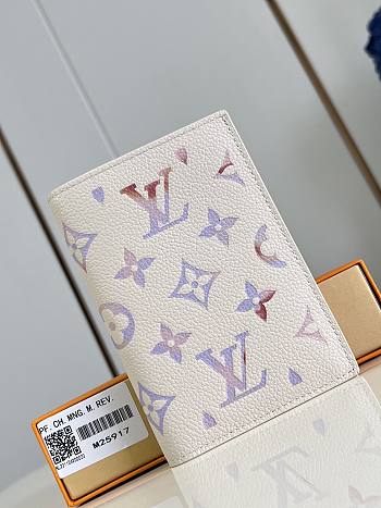 Okify Louis Vuitton Passport Cover In Beige Dream M25917 10x14x2.5cm