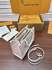 Okify Louis Vuitton OnTheGo PM Bag In Dream Beige M25770 25x19x11.5cm - 4