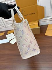 Okify Louis Vuitton OnTheGo PM Bag In Dream Beige M25770 25x19x11.5cm - 5