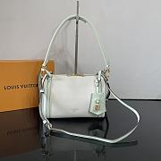 Okify Louis Vuitton Express PM Bag In Ivoire M26905 26x17x13.5cm - 1