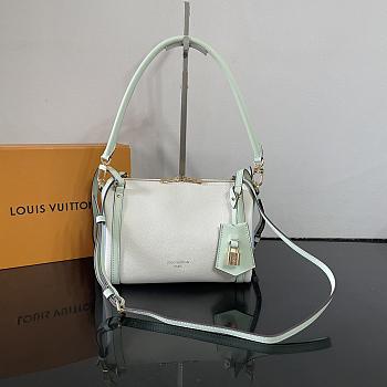 Okify Louis Vuitton Express PM Bag In Ivoire M26905 26x17x13.5cm