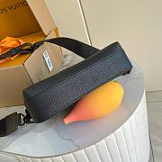 Okify Louis Vuitton Fastline Messenger Bag In Black M22482 23.5x18x7cm - 6