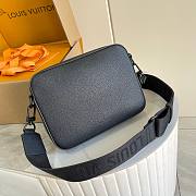 Okify Louis Vuitton Fastline Messenger Bag In Black M22482 23.5x18x7cm - 2