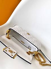 Okify Fendi Baguette Bag In White 24x7x14.5cm - 4