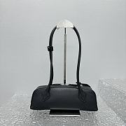 Okify Alaia Le Teckel Bag In Black 27x8x9cm - 4