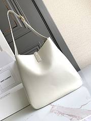 Okify YSL LE 5 À 7 Large Supple In White Grained Leather 30x31x13cm - 4