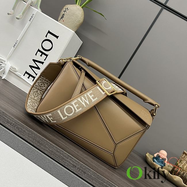 Okify Loewe Puzzle Edge Bag In Light Brown 24x10.5x16cm - 1
