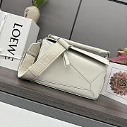 Okify Loewe Puzzle Edge Bag In Full White 24x10.5x16cm - 1