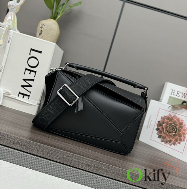 Okify Loewe Puzzle Edge Bag In Black 24x10.5x16cm - 1
