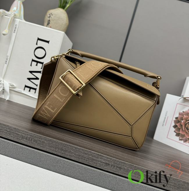 Okify Loewe Puzzle Edge Bag In Full Light Brown 24x10.5x16cm - 1