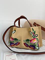 Okify Valentino Small Shopping Bag With Multicolor Flowers Embroidery In Beige 25x17cm  - 3