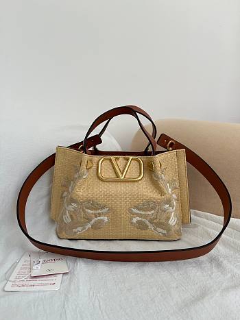 Okify Valentino Small Shopping Bag With Flowers Embroidery In Beige 25x17cm 